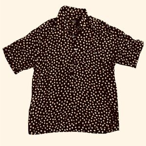 Countess Mara Mens Shirt.  Size Large. Black and Cream/Tan Pattern